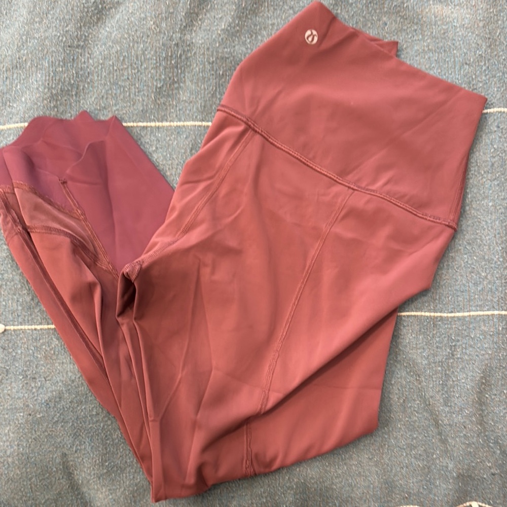 Lululemon rose pink crop leggingss